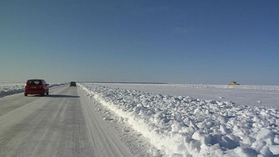 Oulu-Hailuoto ice road